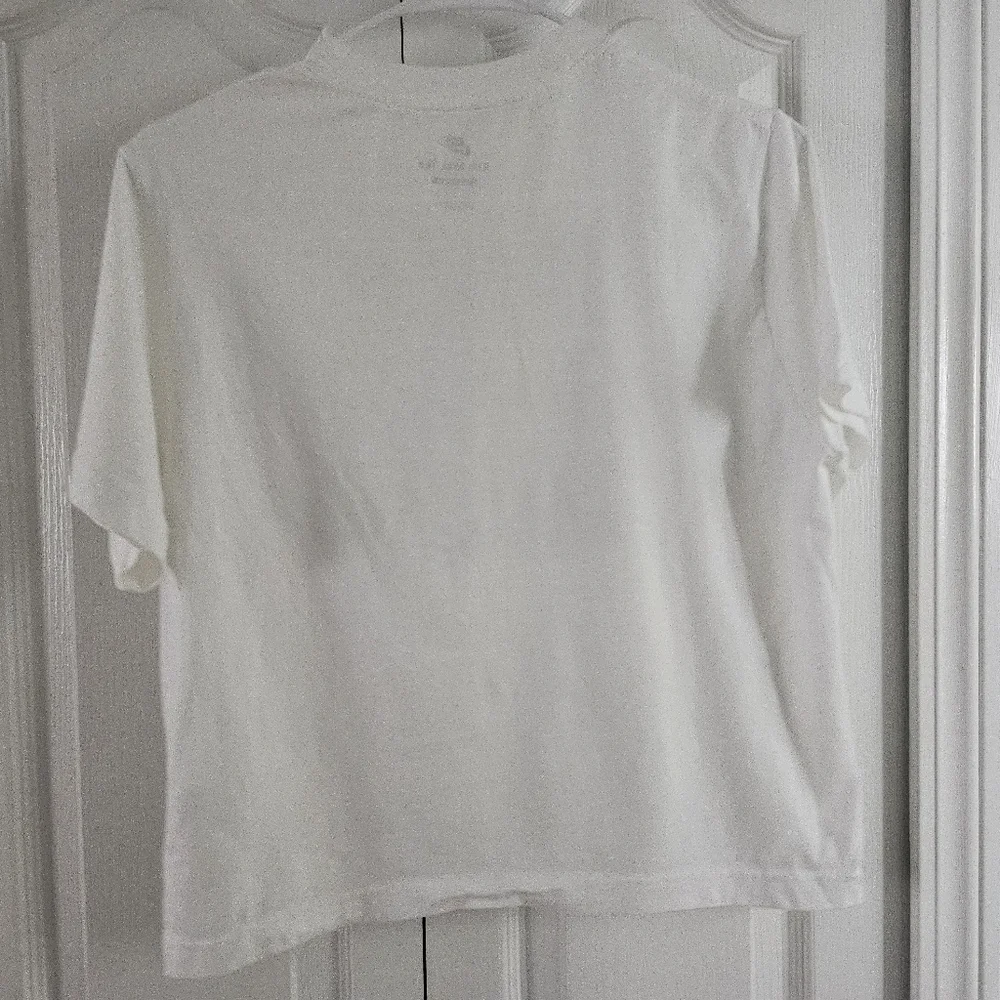 Nike White Graphic Junior T-Shirt Loose Fit Size Large.